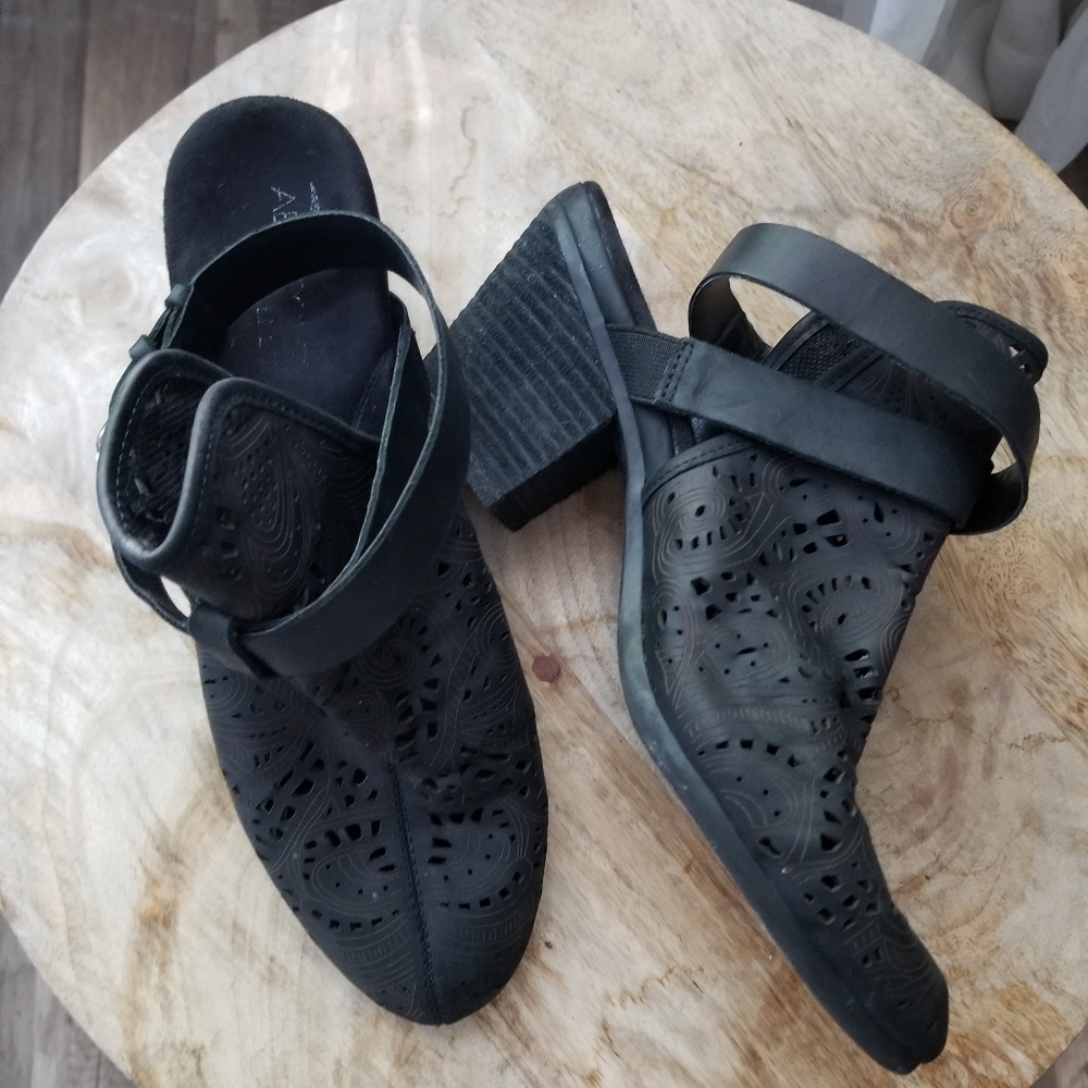 Aerosols Leather Shoes
